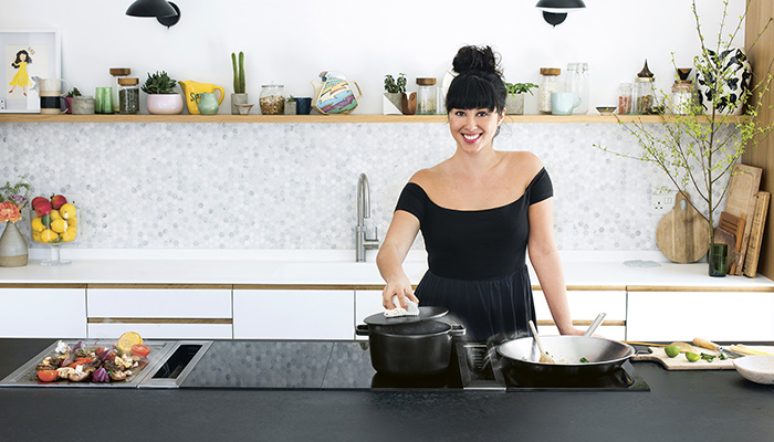 Teaming up with Bora, bestselling UK food writer Melissa Hemsley has produced a cookbook of fresh, healthy recipes, Bora 10/10