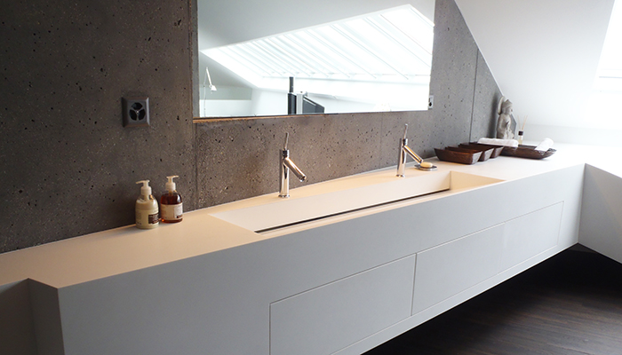 In this bathroom the entire unit including integrated basin is made from Staron and has been thermoformed