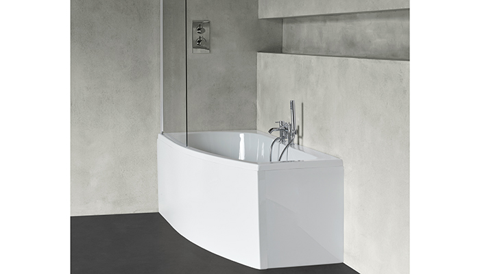 Cleargreen's EcoCurve showering bath – all models are said to offer heat-retaining qualities and feature steel rods to reinforce the bath rims 