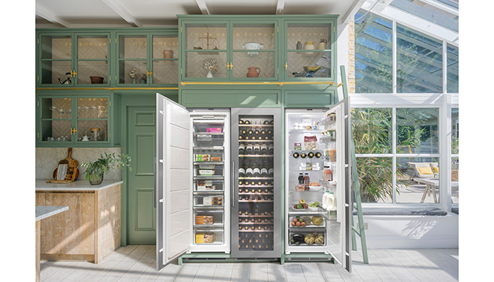 Caple’s premium in-column models, RIL1796 and RIF1795, are packed full of features including keep-fresh technology, adjustable shelf balconies and enhanced LED lighting. The fridge has a capacity of 294 while the freezer offers 197 litres