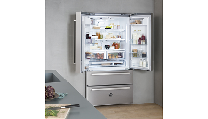 The Professional Series French door refrigerator from Bertazzoni has a 412-litre refrigerator capacity and 175 litres of freezer space. A dual air-cooling system for the separate refrigerator and freezer compartments enables optimal temperature and humidity control for best food preservation, and it’s rated ‘F’ for energy efficiency