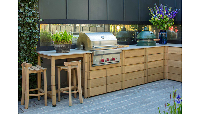 Outdoor kitchen designed by Gaze Burvill with surfaces from Cosentino