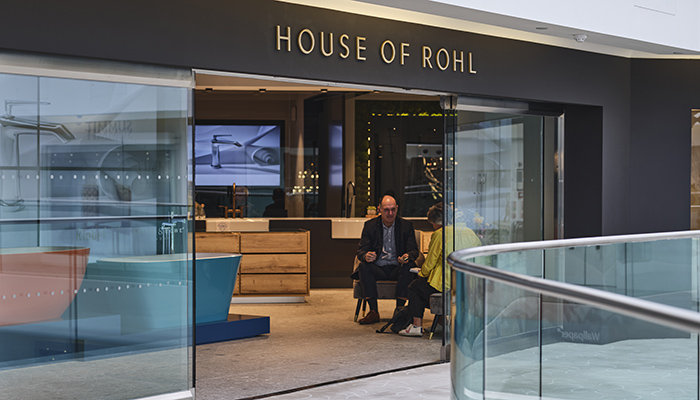 Steve Geary talking to Amelia Thorpe in the new House of Rohl showroom at the Design Centre Chelsea Harbour