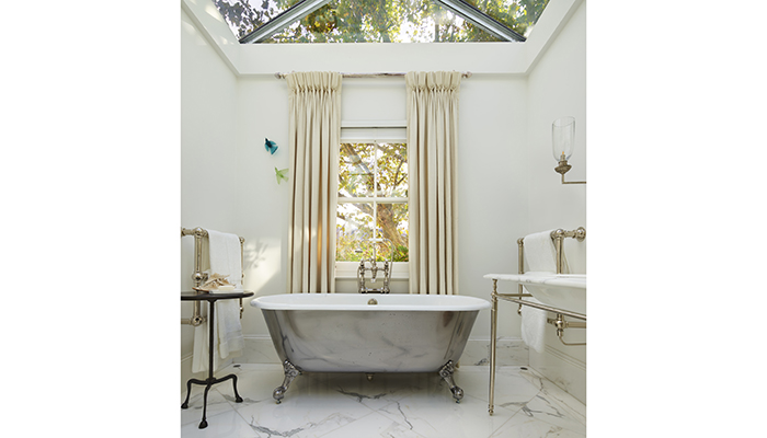Drummonds Ashburn bath with ball and claw feet