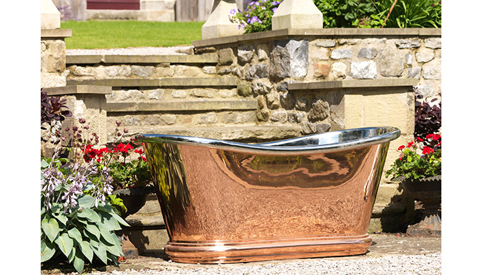 The Copper Bulle bath by Hurlingham is handcrafted from copper and nickel, and can be accessorised with copper and nickel taps, overflows and wastes. A patina may develop over time unless the bath is positioned under cover