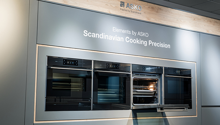 Elements by ASKO ovens are operated by touch controls based on a TFT touchscreen with the most commonly used functions immediately accessible