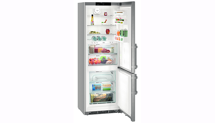 One of Liebherr’s best-selling models, the CBNef 5735 Comfort BioFresh NoFrost fridge-freezer is finished in SmartSteel, an easy-to-clean and scratch-resistant stainless steel. BioFresh compartments keep temperature just above 0°C to help food stay fresh and retain vitamins longer while DuoCooling prevents odour transfer and food from drying out. It is rated D for en energy efficiency 