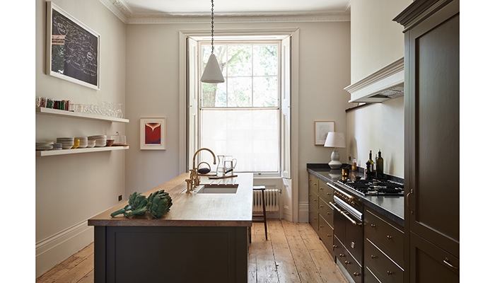 The large windows at the front of this stunning Georgian terrace close to Regents Park complement the understated yet elegant kitchen design, which showcases DeVol’s Classic English cupboards