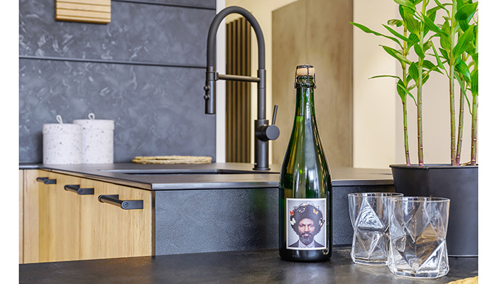 Rotpunkt kitchen furniture Zerox SY Old Spit Oak and Black Steel KQ Dekton Sirius worktop, with Blanco CATRIS-S FLEXO Matt Black Tap and  Blanco SUBLINE 340/160-U In Black Sink