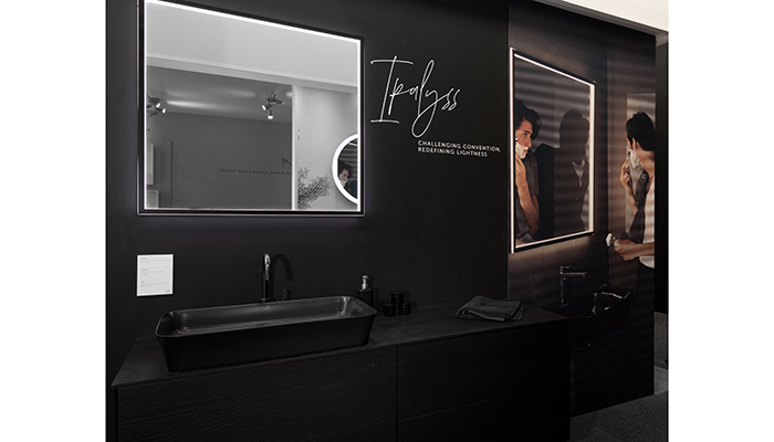 The Ipalyss washbasin in Matt Black