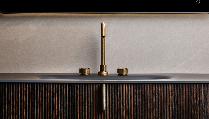 New from Sanipex’s BagnoDesign brand, the Orology brassware range is inspired by watch bezels and features tactile controls. It comes in five finishes including this Soft Bronze 
