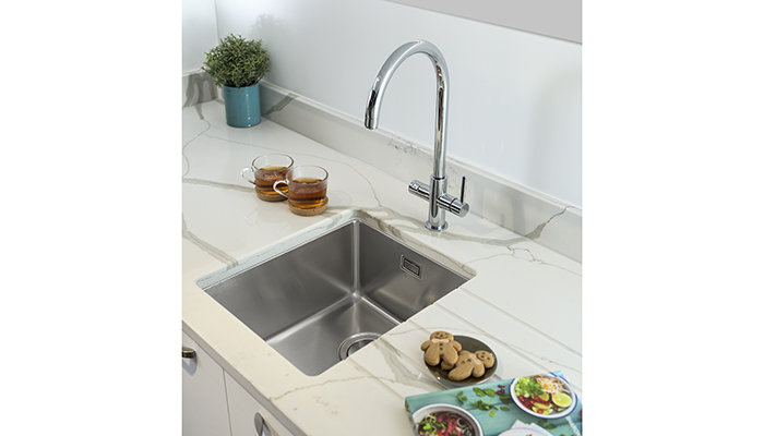 The Matrix single large-bowl AW5122, pictured with the Pronteau Prothia PT1130 hot tap from Abode