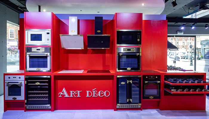 With its neo-classical styling, Kaiser’s Art Deco range includes built-in ovens and microwaves, induction hobs, cooker hoods and wine coolers
