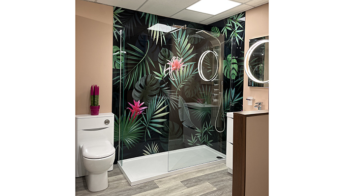 G&M Plumbing & Heating's showroom display featuring Showerwall's Bromelia acrylic bathroom wall panel