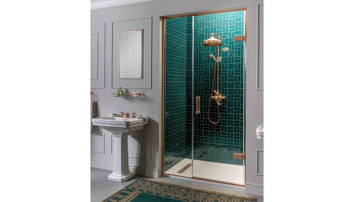 This Matki EPW950 EauZone inline 600 x 350mm hinged shower door has a stunning solid brass frame, co-ordinated beautifully with the waterfall showerhead, controls and matching brassware to create a stylish boutique bathroom