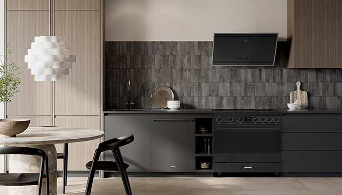Catering for contemporary as well as more classic interiors, Smeg’s range cookers come in a choice of colours, styles and fuels with widths ranging from 60cm to 150cm