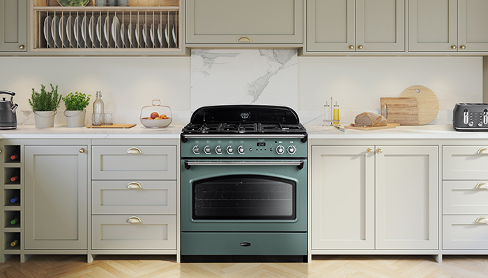 Rangemaster’s Mineral Green finish is seen here on the Classic FX 90 dual fuel range cooker, which features traditional styling and a five-burner gas hob. The multifunction oven has a 114-litre capacity and consumers can choose from chrome or brass handles and controls