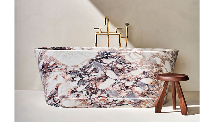 From the new Italian stone collection, the Alatri bath in Prunella marble
