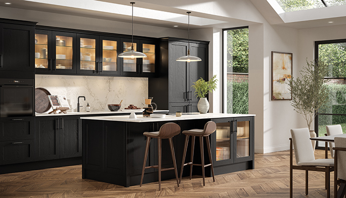 Hardwick cabinetry from Masterclass is a narrow-framed solid Ash shaker door, shown here in its striking Onyx colourway. The primed and painted doors have a subtle wood grain that’s visible through their painted surface