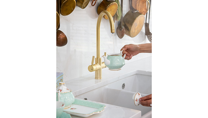 The GEO Intense 4-in-1 tap from Rangemaster is available in on-trend Brushed Brass and Matt Black finishes. It dispenses filtered steaming hot 98°C, filtered cold, and regular hot and cold water, the tap can also be easily retrofitted into an existing kitchen