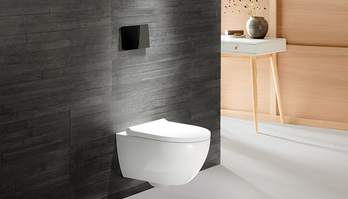 Geberit’s Acanto wall-hung toilet showcases its innovative TurboFlush technology with an asymmetrical bowl design, smooth KeraTect finish, and blue EFF3 mounting system