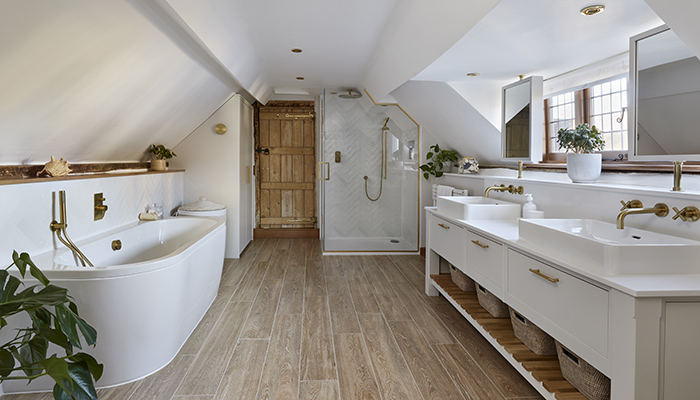 Simon Taylor Furniture – Luxury bespoke en suite bath and shower room