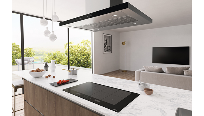 Franke’s T-shaped Avant Silence island cooker hood has a 68db sound level and an extraction rate of 750 m3/h at intensive. With an Energy Efficiency Class A+ rating, it is suitable for ducted extraction or recirculation mode