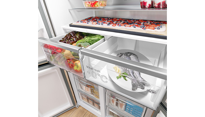 The Bosch KFD96APWA fridge-freezer has the functionality to change the temperature settings remotely and activate a holiday mode. This freezer automatically defrosts on a frequent basis with the condensation channelled outside out of the appliance for greater energy efficiency