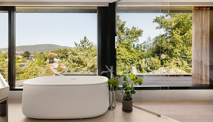 Inspired by traditional Japanese rituals and craftsmanship, the freestanding Zencha bathtub is a perfect enhancement to the pared-down aesthetic