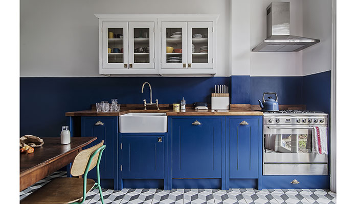 10 two-tone kitchen schemes with a high-contrast approach to colour