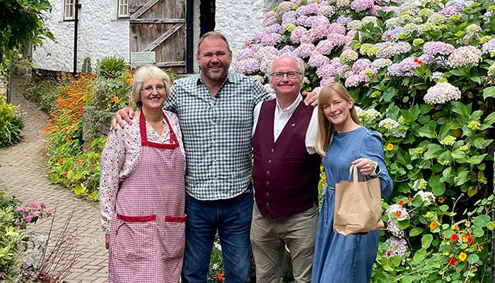 Smeg releases second in foodie podcast series with Scott Quinnell