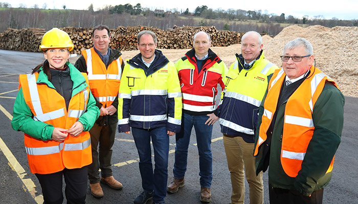 Minister for natural environment and land use visits Egger UK