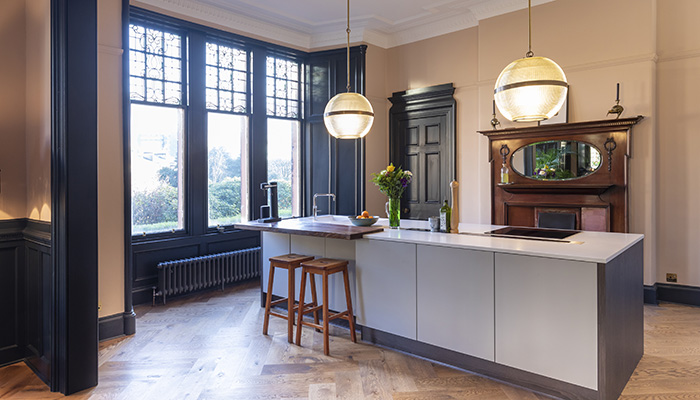10 contemporary kitchens that work perfectly in a period setting