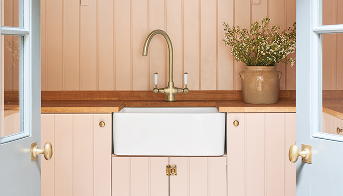 10 beautiful Belfast sinks that work well in a contemporary setting