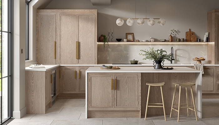 Harvey Jones introduces contemporary Slim Shaker kitchen