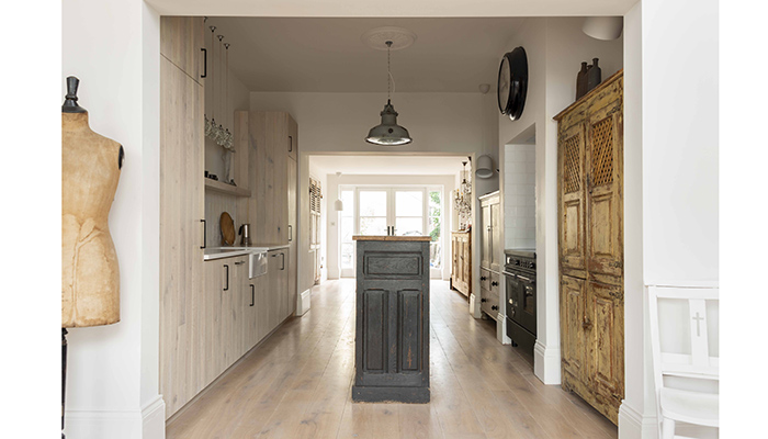 How Black Pear crafted a characterful kitchen for a pair of art lovers