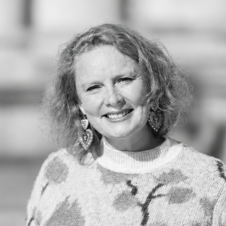 Clare Howcutt-Kelly headshot