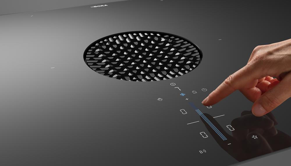 The Matt Black surface of Bora’s X Pure responds to consumer desire for appliances that visually recede while elevating the overall kitchen design. The extra large induction cooking zones make it ideal for consumers who often cook with large cookware or use several pots and pans at the same time