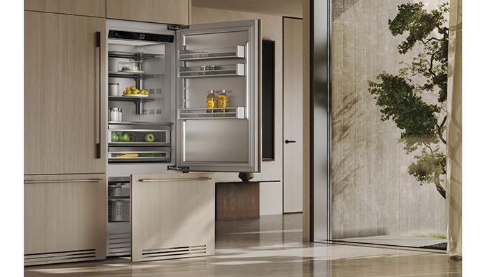 V-Zug’s CombiCooler V6000 Supreme fridge-freezer includes the ‘MonoFridge’ function that means consumers can convert the freezer compartment into an additional cooling zone at the touch of a button, with high-grade stainless steel, aluminum and glass elements adding a touch of glamour