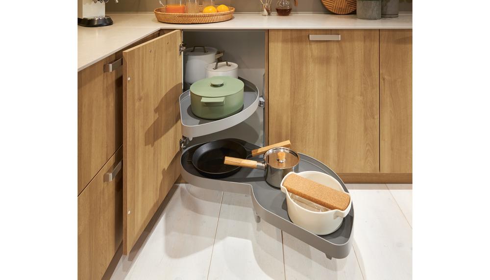 Sch&uuml;ller&rsquo;s Bari demonstrates an innovative corner pull-out system, transforming traditionally hard-to-reach corner units into highly functional storage for pots, small appliances and other bulky items