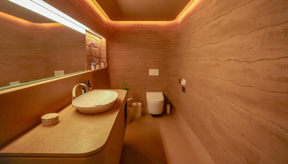 &lsquo;Customer Experience Toilet&rsquo; at the newly refurbished Toto showroom in Clerkenwell
