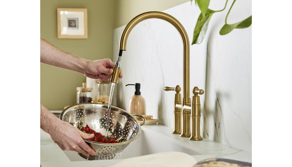 Clearwater&rsquo;s Elegance Bridge Pull Out tap with modern rinse performance