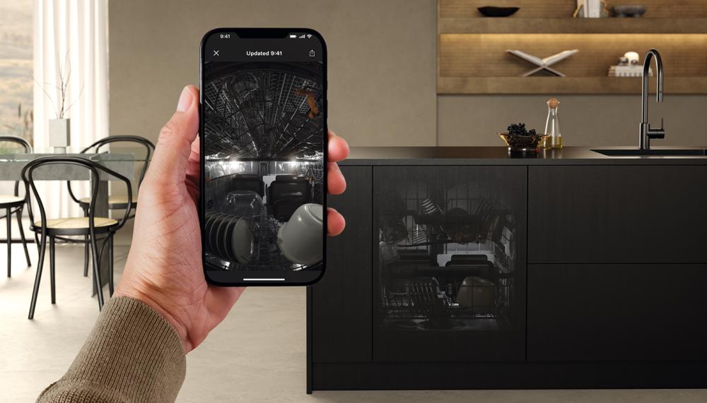 Miele’s AutoVision features in the G8 dishwasher recognising load levels and adapting the wash cycle, increasing cleaning intensity when pots are detected or optimising drying when plastic items are identified. Connected functionality allows users to set preferences in the Miele App – the dishwasher only starts once it has reached a preferred load level