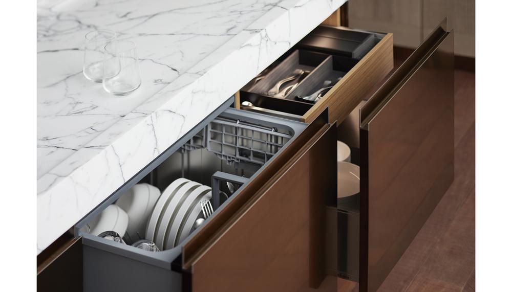 Fisher & Paykel’s Series 11 integrated tall single dishdrawer dishwasher fits plates of up to 310mm, has 8 wash cycles from heavy to light, and a dedicated Eco Cycle and energy-saving delay option for up to 12 hours for users to benefit from off-peak savings