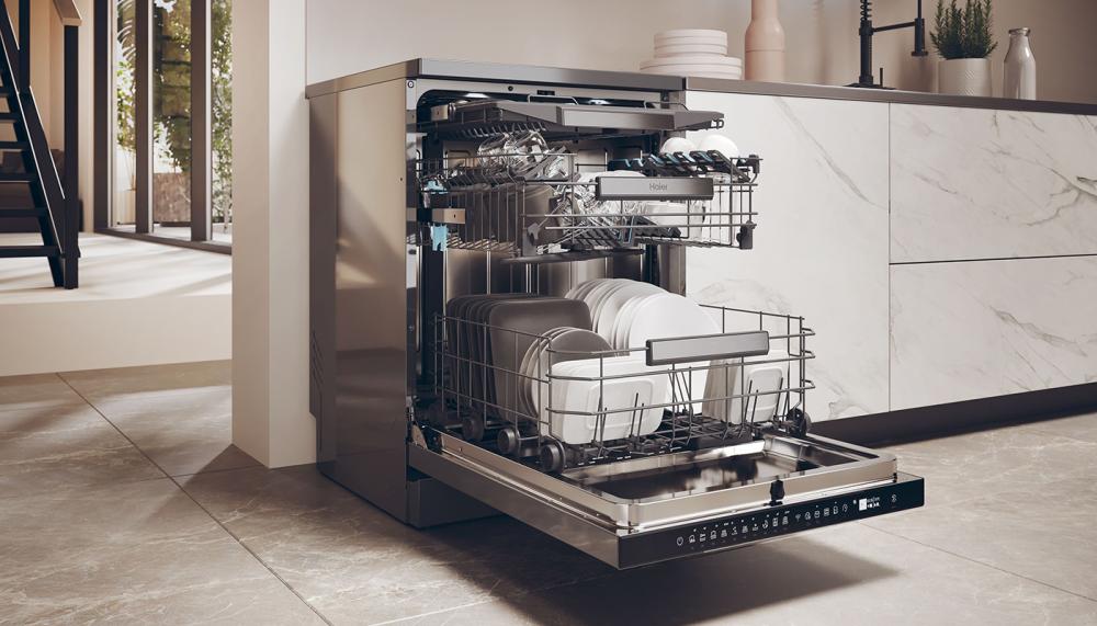 Haier I PRO Shine Series is an A class dishwasher and uses Smart technology and eco inverter motors to optimise energy and water usage during eco mode cycles. Built-in sensors assess any load and adjust water and energy consumption accordingly alongside the eco mode