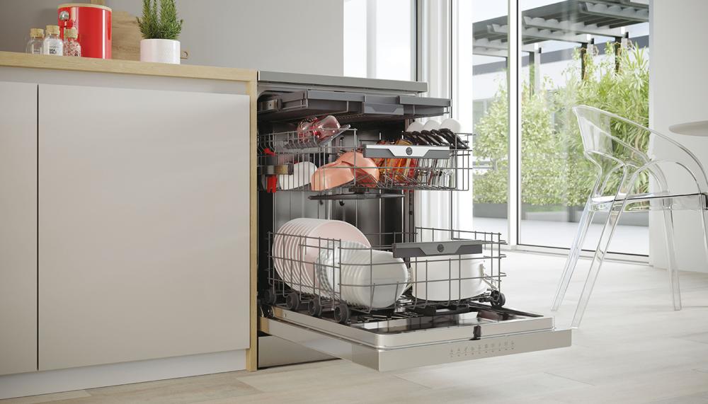 Hoover’s H Dish 700 dishwasher includes an eco mode using cooler water and extends the cycle time to reduce energy consumption with an automatic door-opening system that kicks in during the drying phase, allowing air to circulate and reducing the need for heated drying