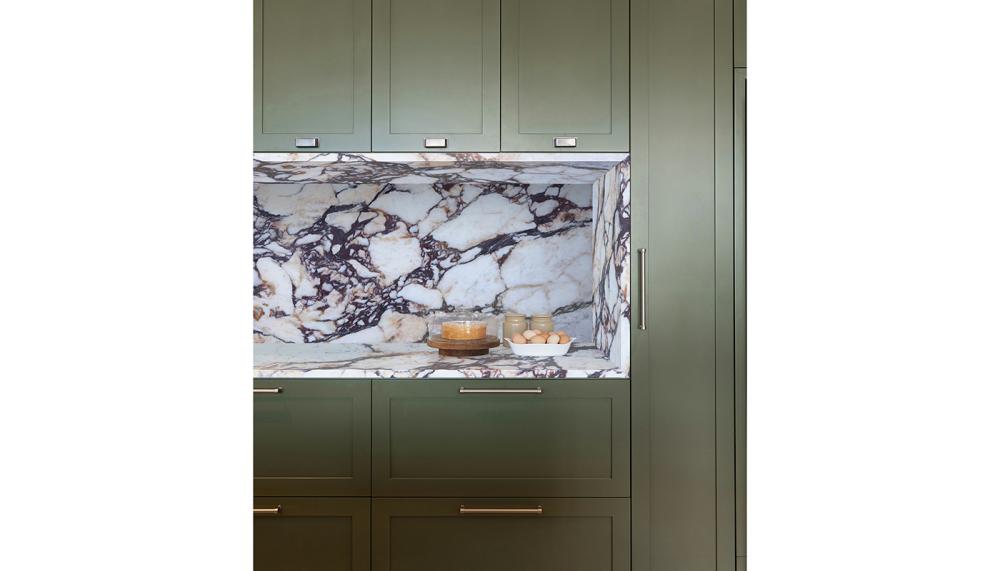 Calacatta Viola marble kitchen nook